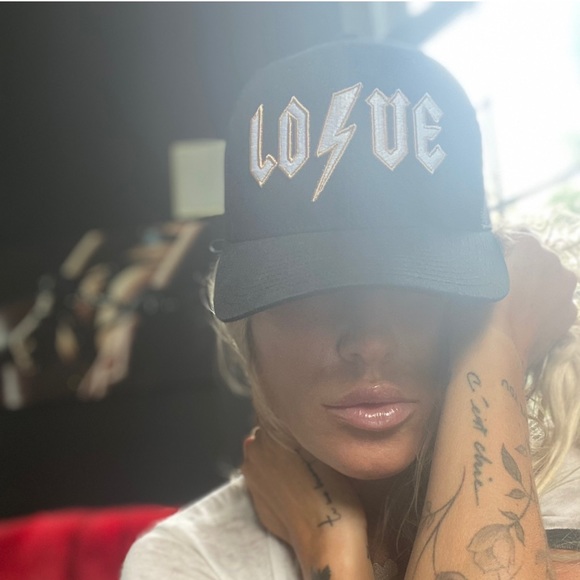 COPY - The love trucker hat in black . - Picture 2 of 2